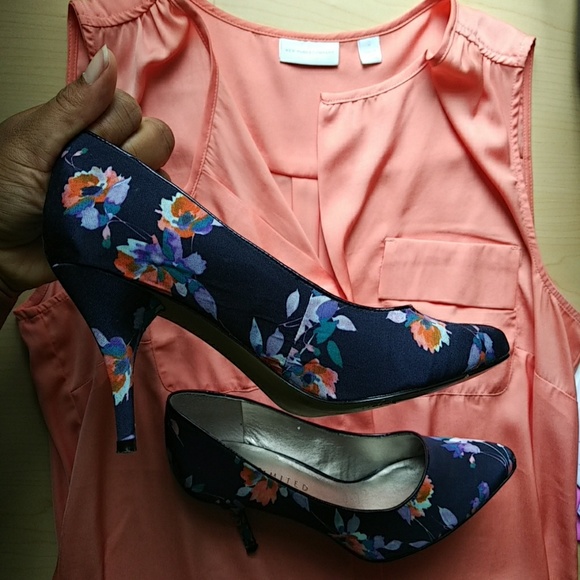 The Limited Shoes - The Limited Blue Floral Pumps | size 9 | offers?